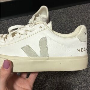 Veja Women's Grey and White Sneakers